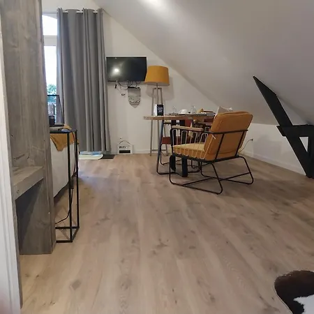 Tam's Zolder Bed & Breakfast 3*